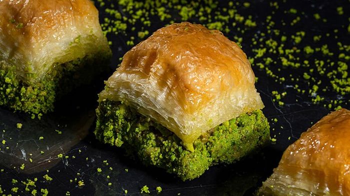 Baklava Nasıl Saklanır? Buzdolabı mı, Oda Sıcaklığı mı?