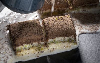 Soğuk Baklava Nedir? Sütlü Şerbetli Baklavanın Sırrı